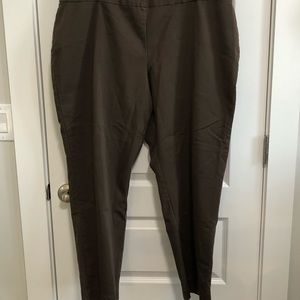 Woman’s pull on pants